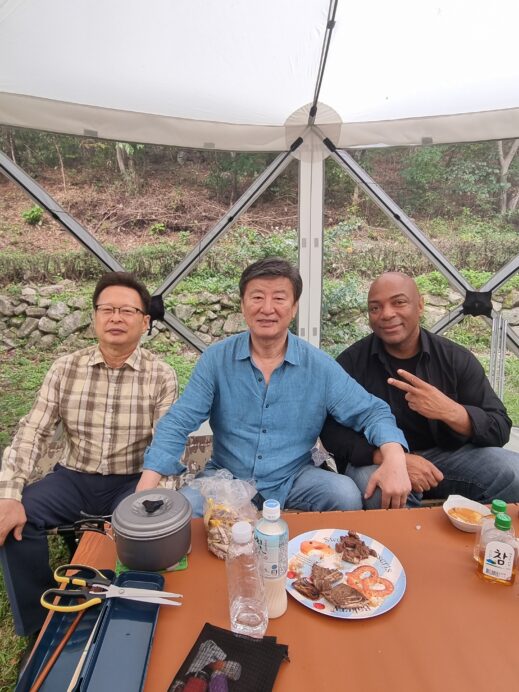 Day camping with the Kims- peace sign