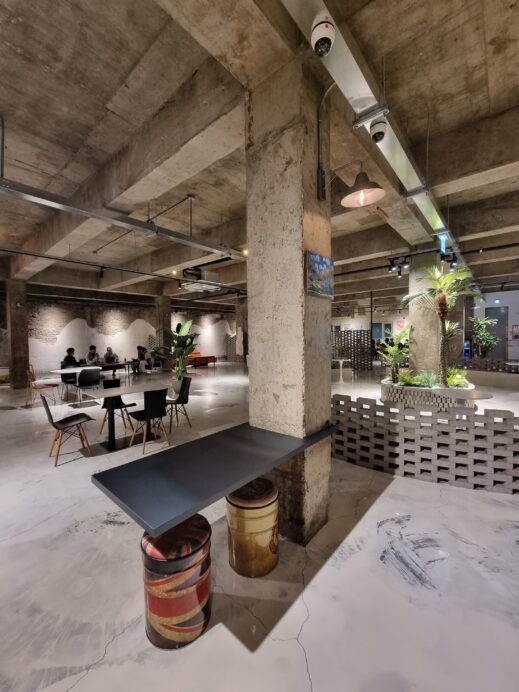 Madeleine Apsan Cafe can seating