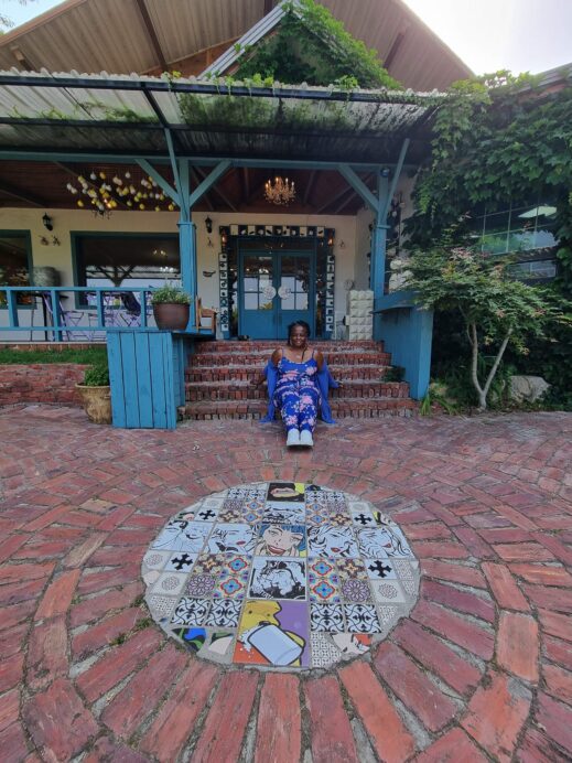 2Coffee-in-Pottery-sitting-on-steps