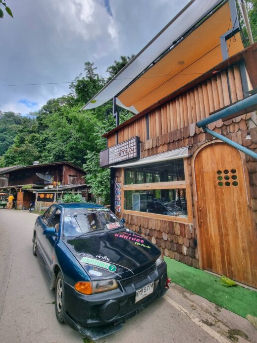 Doi's (driver) car at Mae Kampong