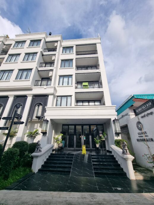 Front entrance to Glory Suites Hotel entrance