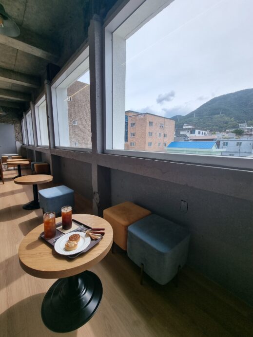 Madeleine Apsan Cafe 2nd flr window seat2