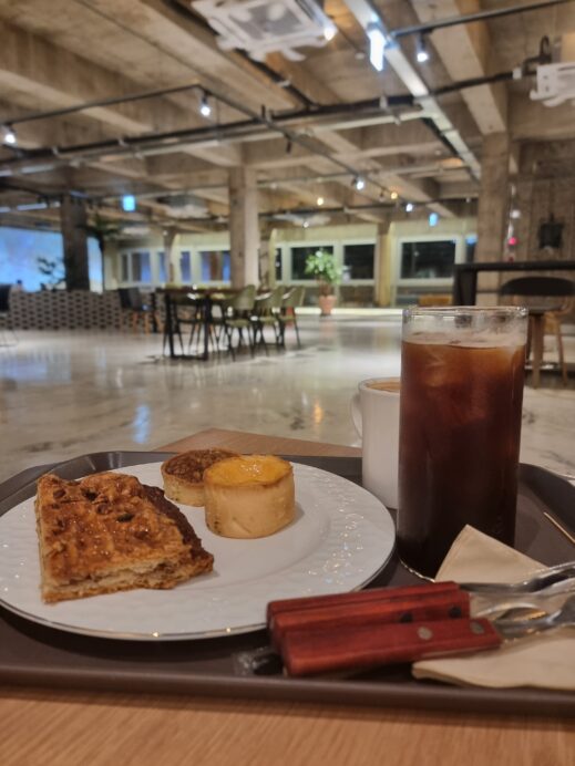 Madeleine Apsan Cafe baKery items