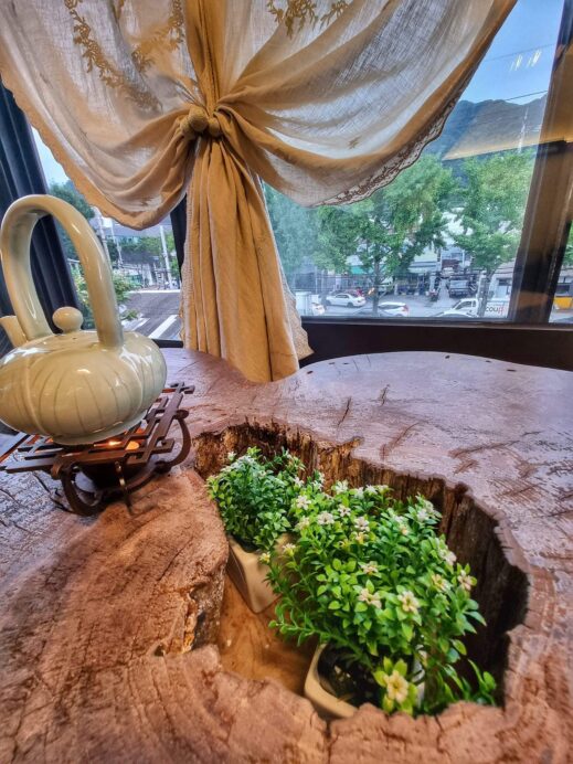 Yunnam-Railway-Cafe099042_5340932166025056_3352570121283246993_n