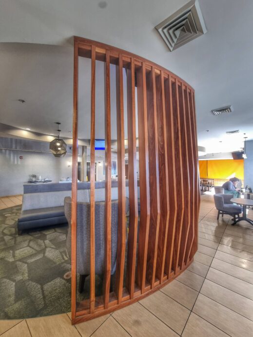Courtyard St. Louis Airport/Earth City divider