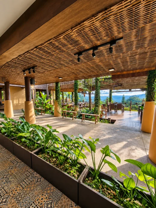 Baan Mon Muan Hotel, plant trowel