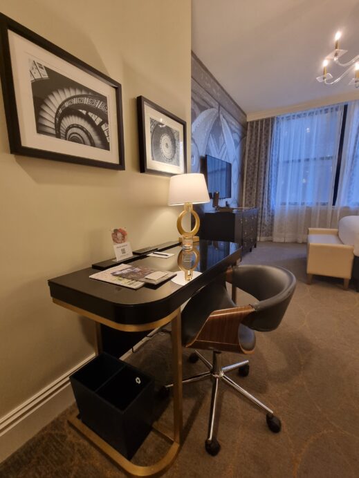 furniture Bathroom-at-Hotel-Saint-Louis