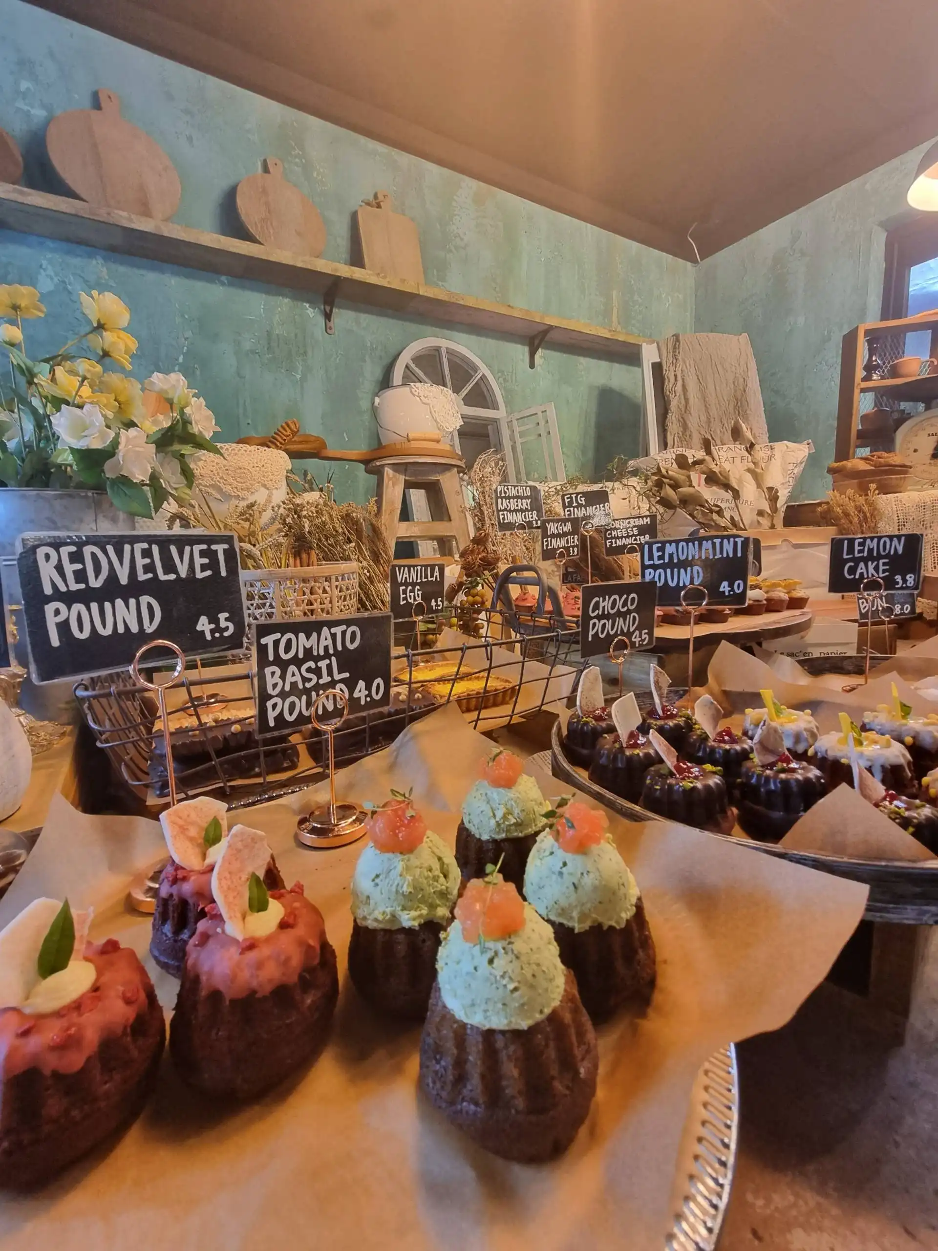 Mamma Mia dessert food display