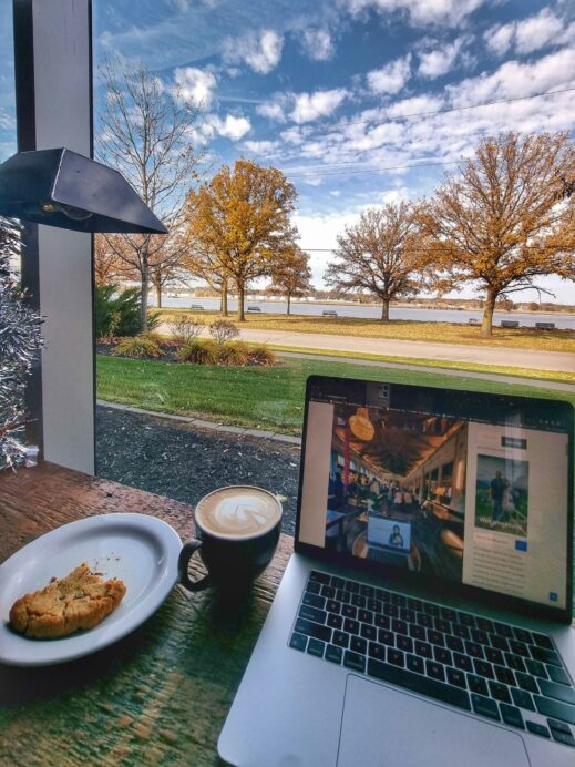 Quad-Cities-cafe-view-