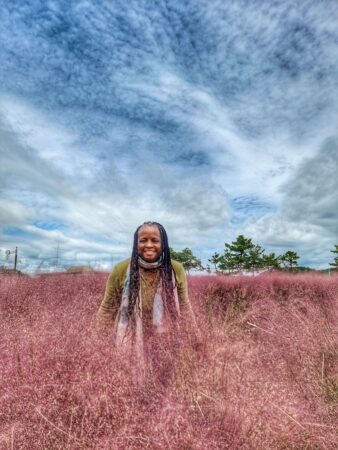 blue sky pink muhly flowers- featured image