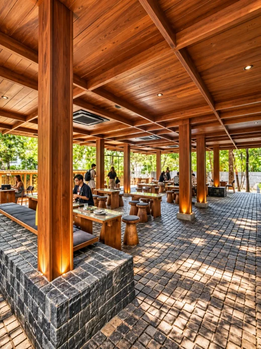 Baristro Asian Style Cafe, big seating area