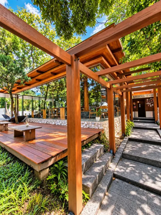 Baristro Asian Style, Chiang Mai, raised seating