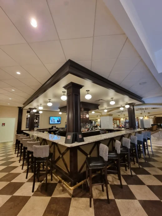 Blackhawk Hotel bar