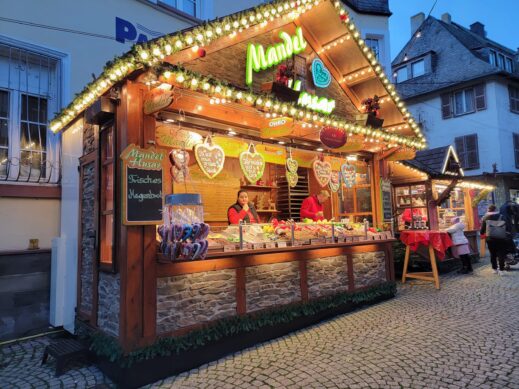 Christmas-Market-stall