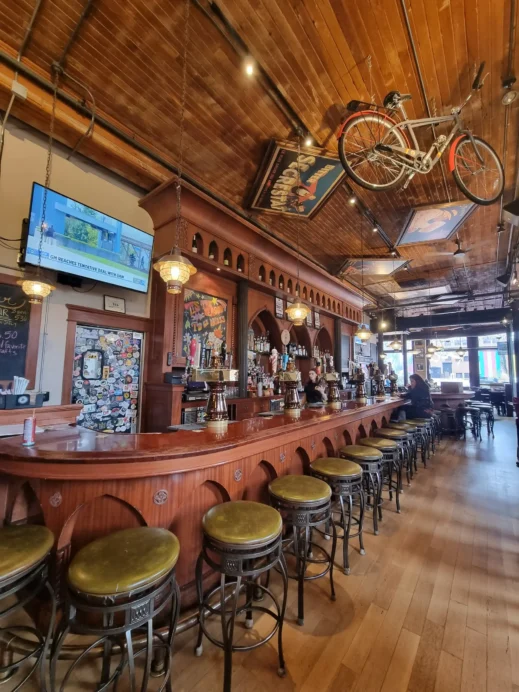 Grand Rapids, bar, bicycle