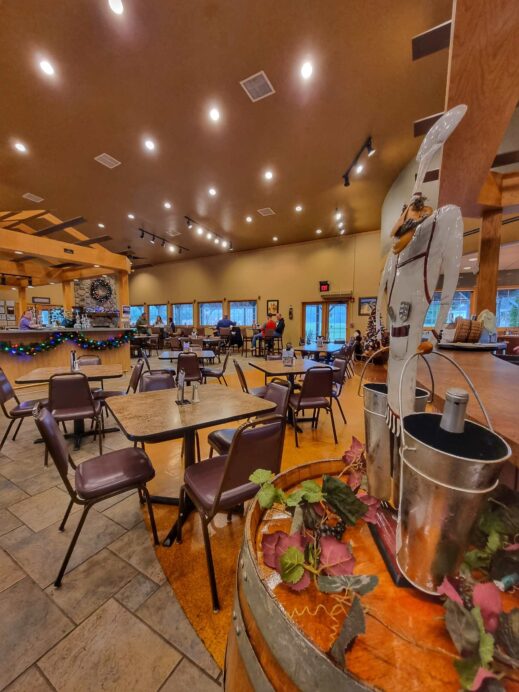 Lavender Crest Winery bar