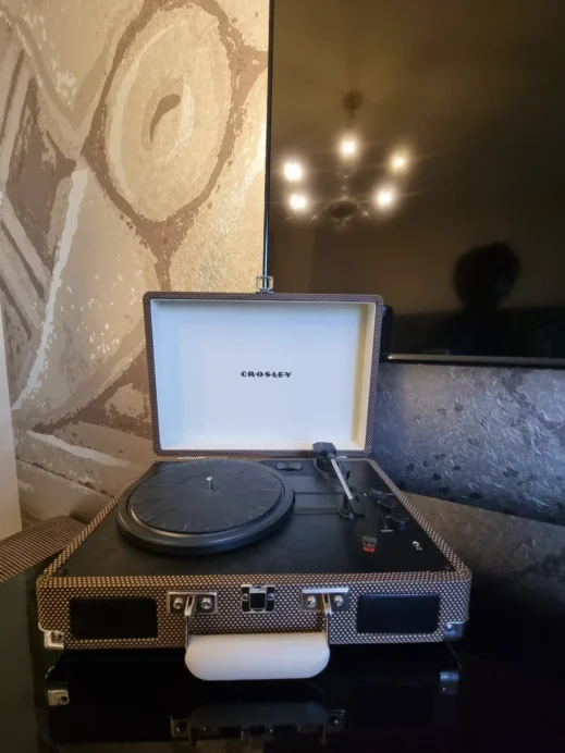 Record player at Hotel Saint Louis