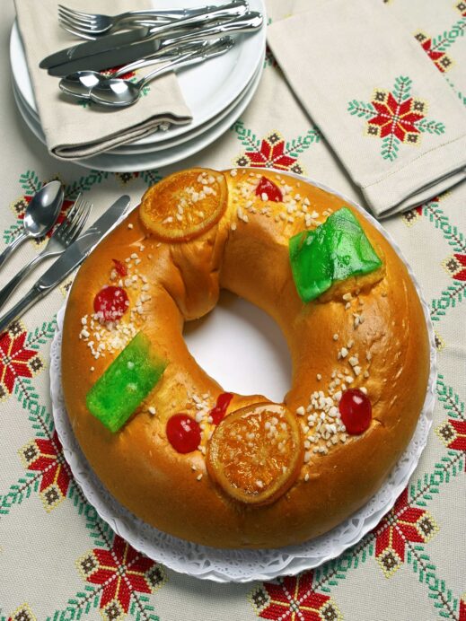 Roscon-de-Reyes-Spain-Christmas-tradition