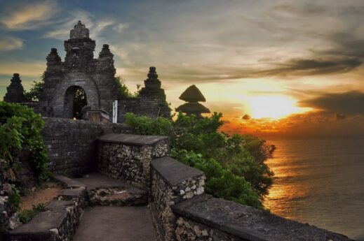 uluwatu-sunset Bali Indonesia-Romantic Sunset Destinations for Couples
