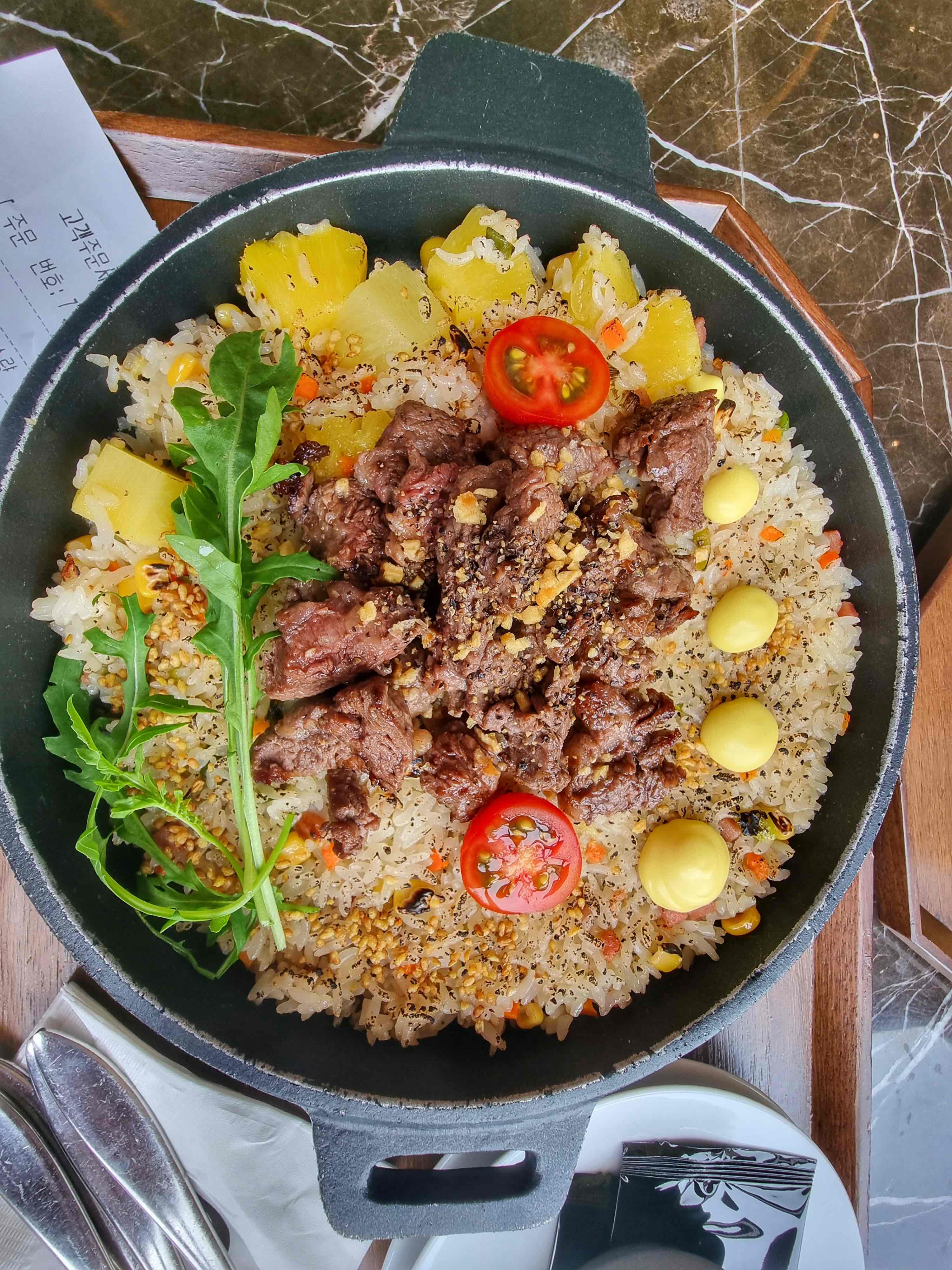 Brunch-cafe-in-Busan-steak