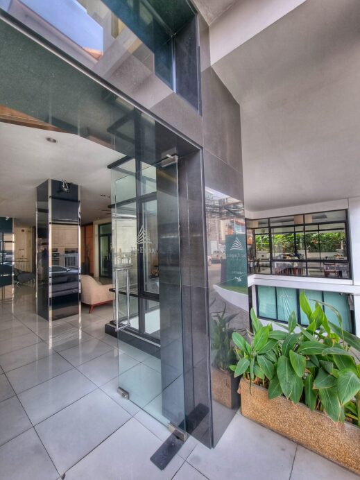 entrance Empire Nimman Residence Hotel