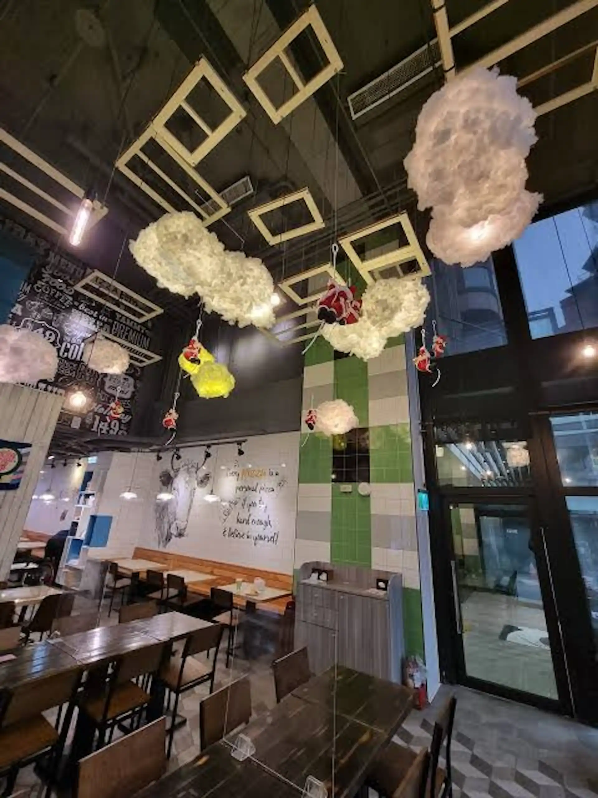 Green-World-Songshan-decor