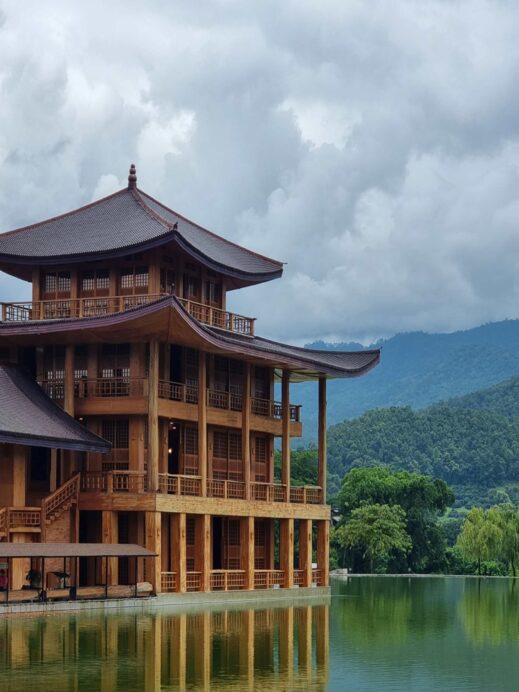 Hinoki Land lake