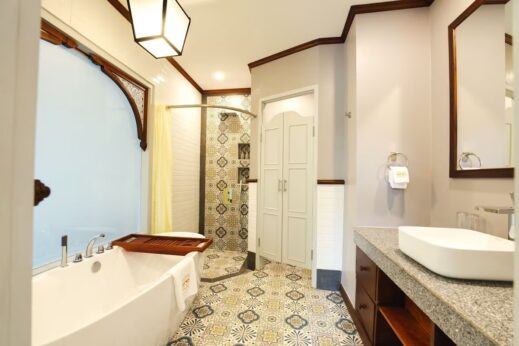 MyBanLao bathroom