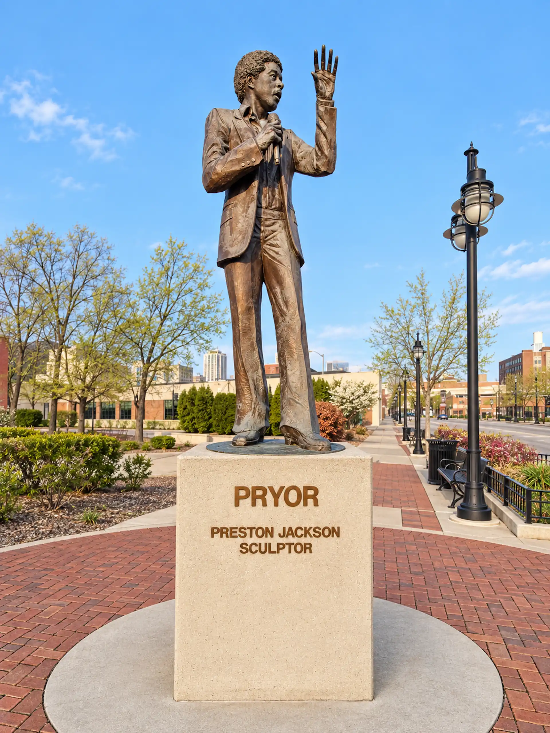 Richard Pryor statue, Peoria, Illinois
