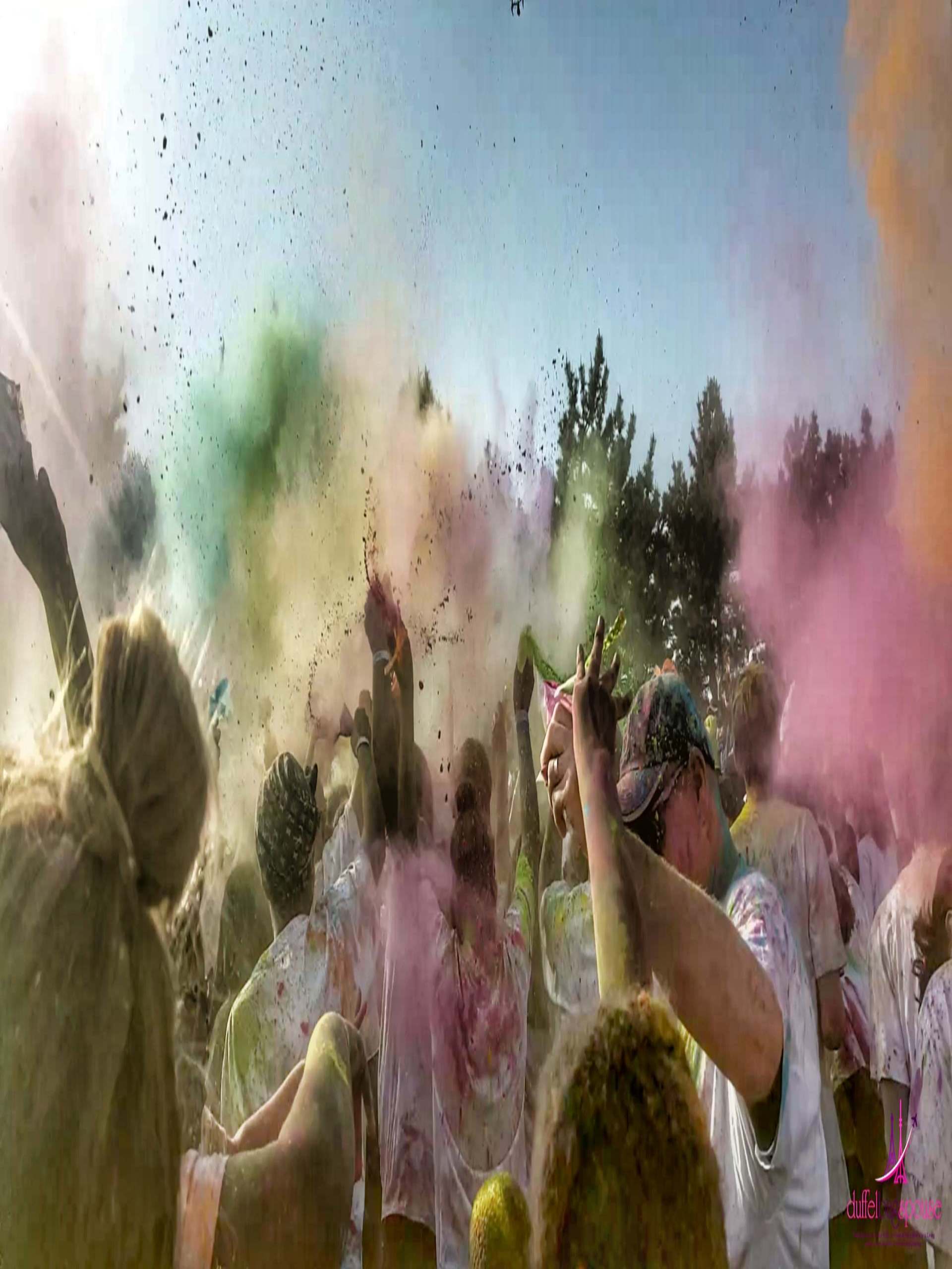Holi Festival crowd- featured image