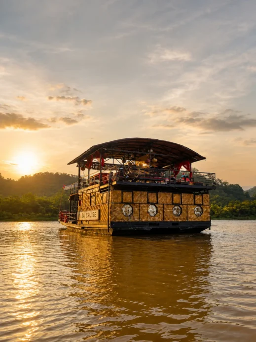 Mekong river cruise, Belle Rive Hotel, sunset