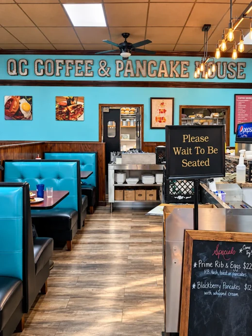 COFFEE and PANCAKE HOUSE interior