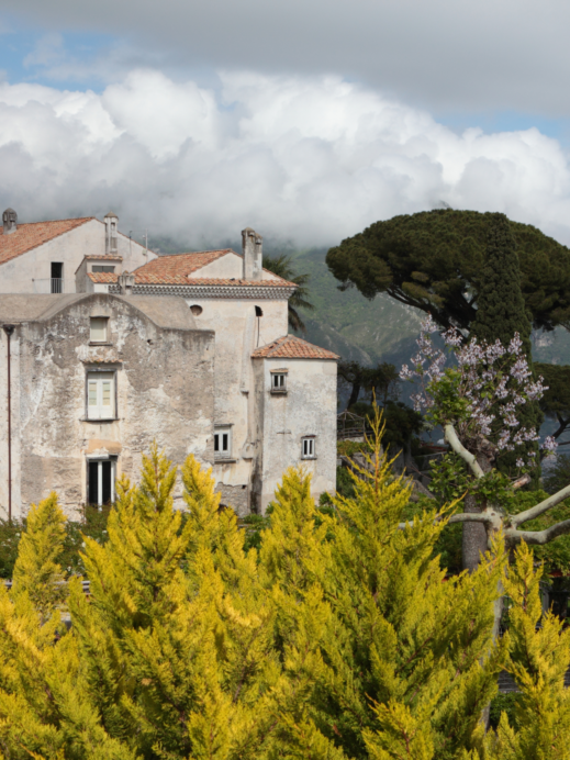 House-Travel-Based-on-Past-Lifetimes