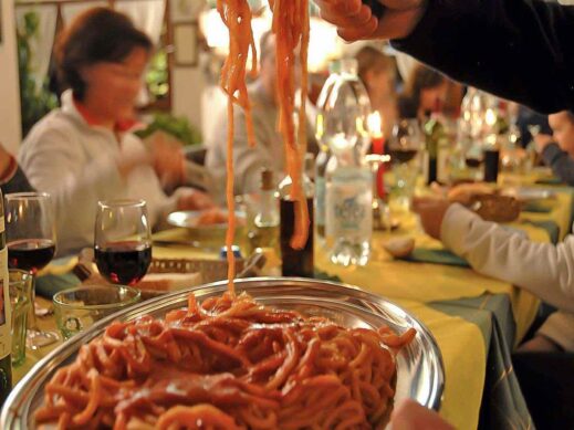 Il-Vecchio-Maneggio-pasta-ragu-519x389 A Day in Tuscany: Organic Winery and Local Food at Il Vecchio Maneggio