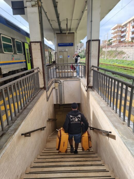 Public Transportation in Italy: Trains, Buses, and Taxis- featured image