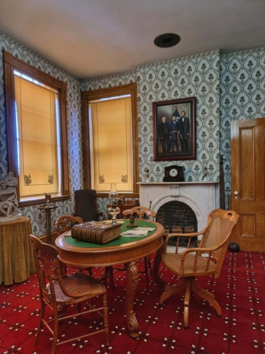 Library-at-Grants-house