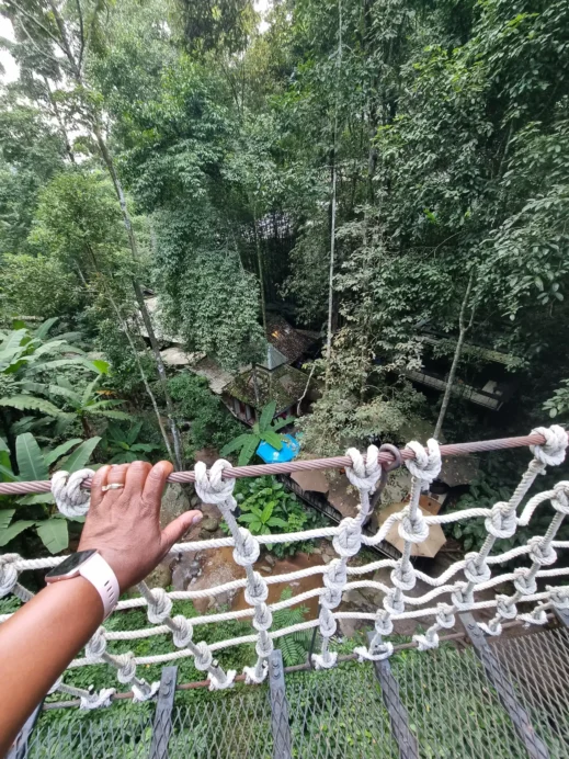 Teddu Cafe, Mae Rim, Thailand, hand rope