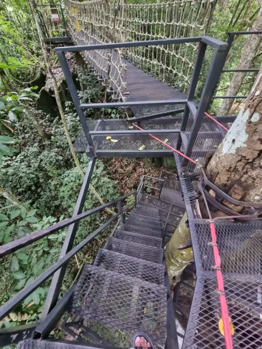 Teddu Cafe, Mae Rim, Thailand, metal bridge