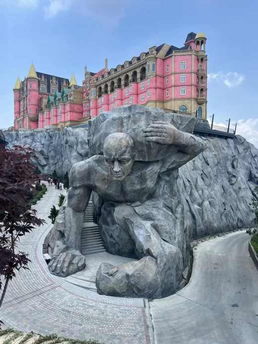 Ba Na Hills sculpture Danang