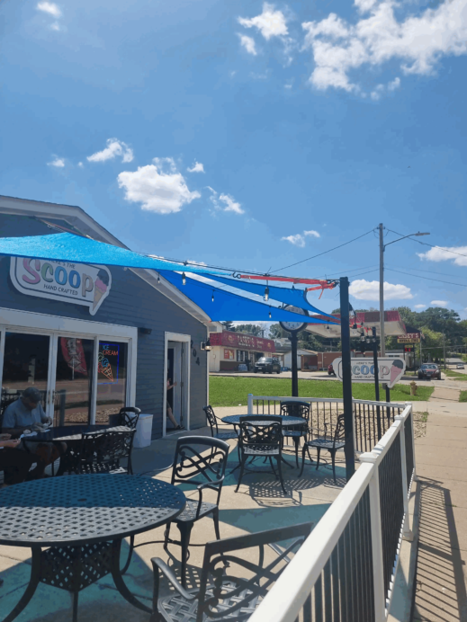 LeClaire Scoop ice cream shop
