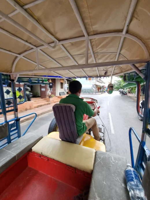 tuk tuk driver