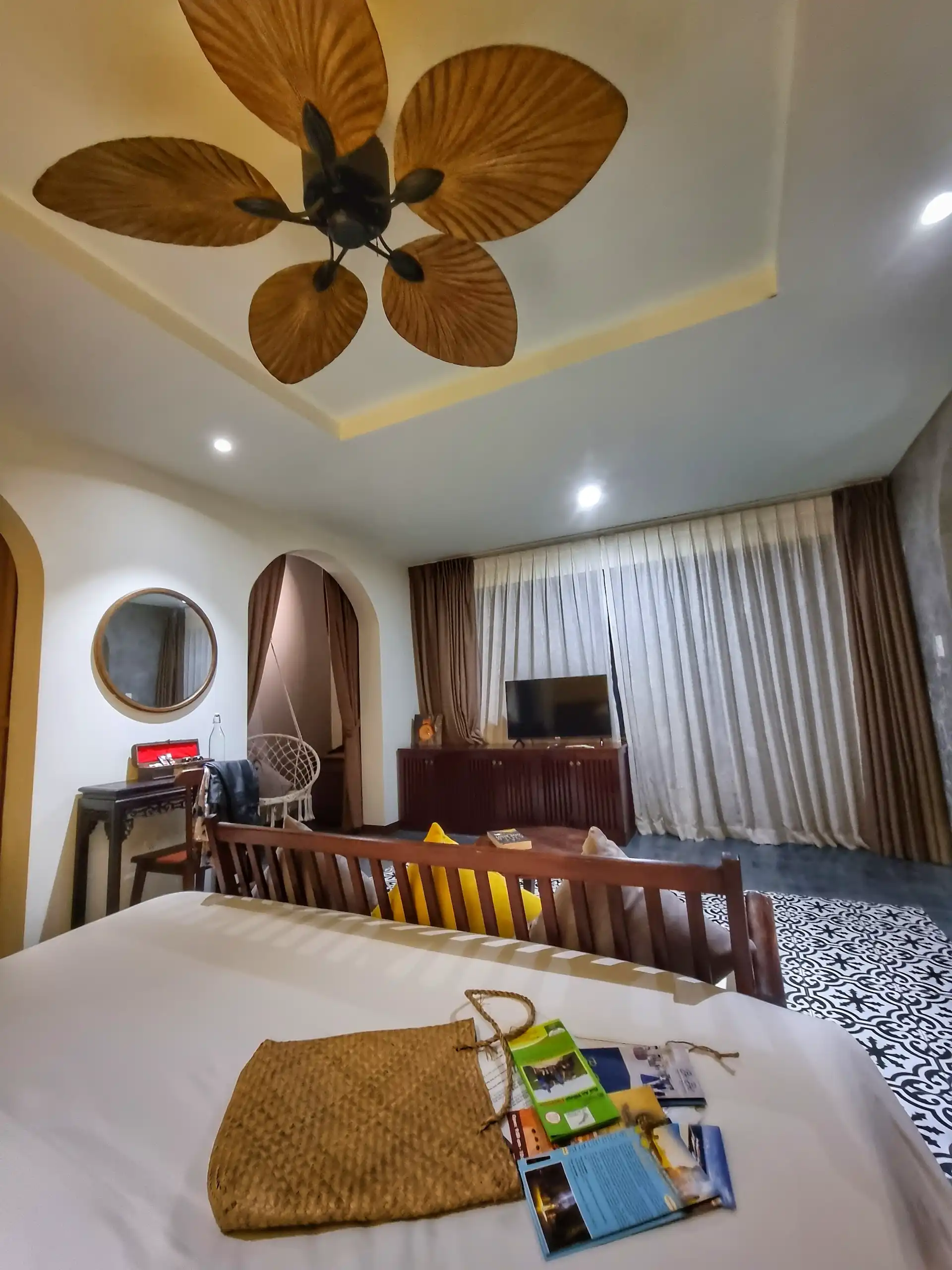 Boutique G Resort, bed, travel brochures