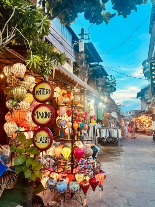 Hoi An, lantern making class