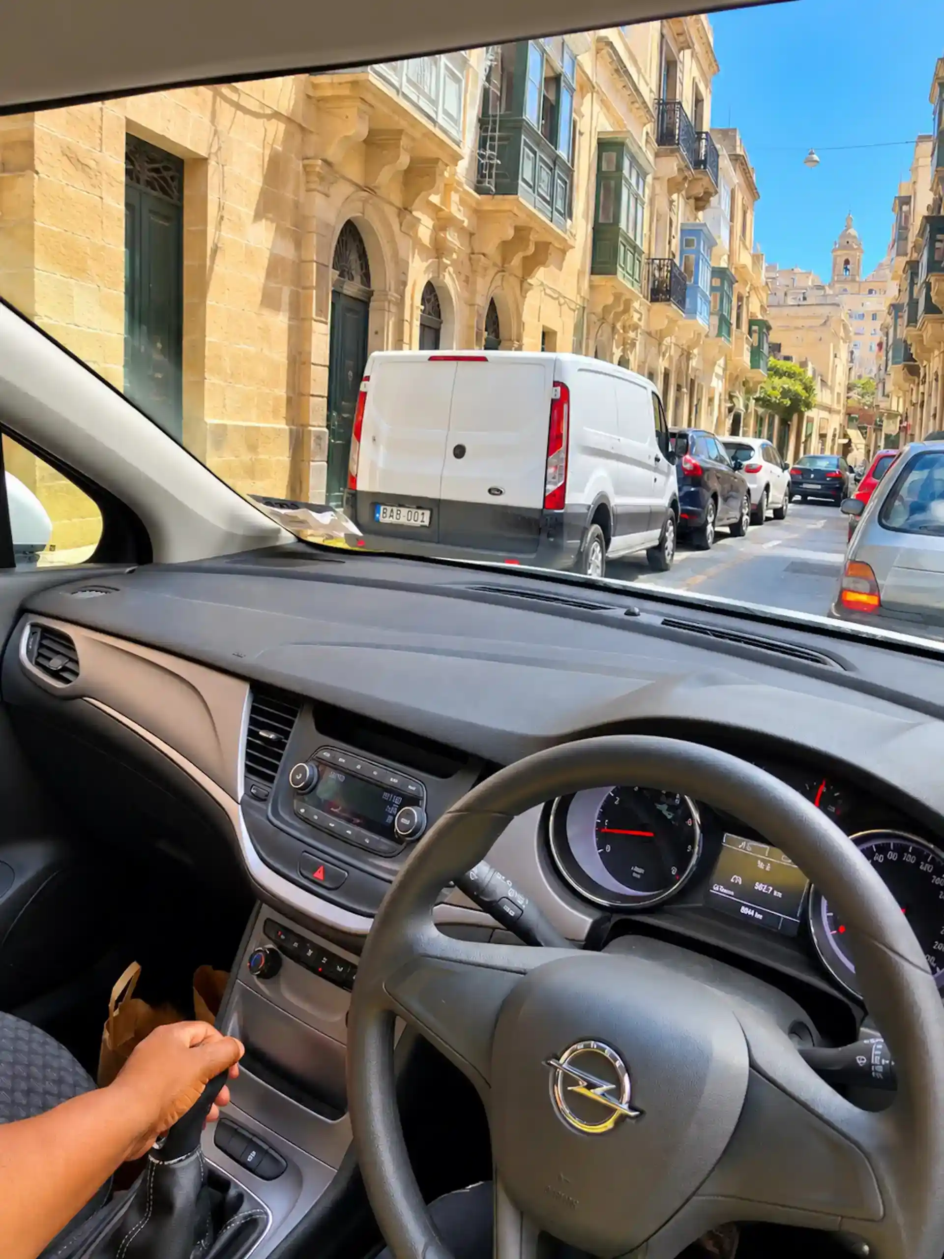 Opel Dashboard, Malta Narrow Street