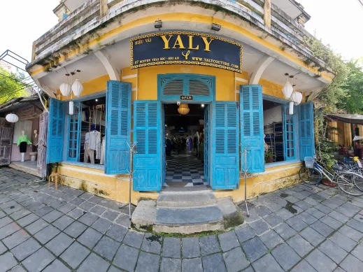 Yaly, Hoi An, storefront