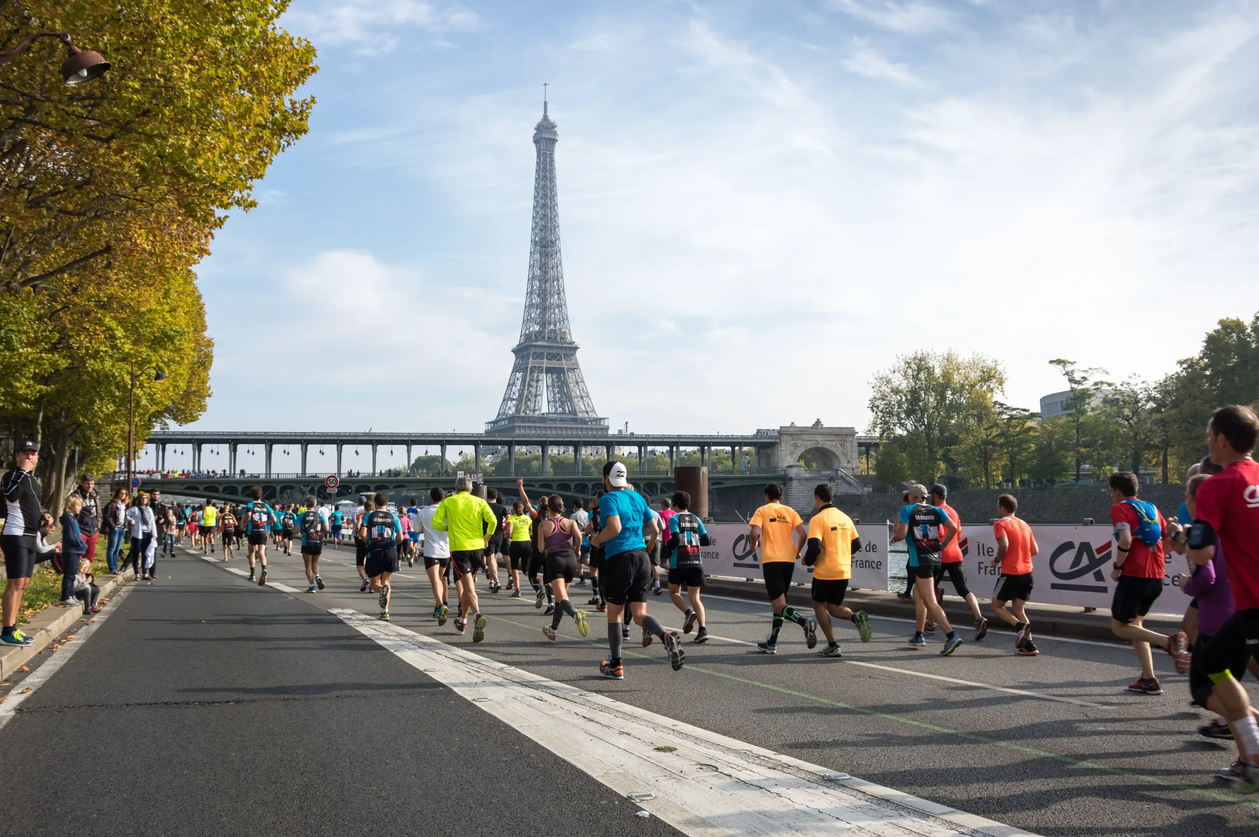 paris marathon eiffel tower view