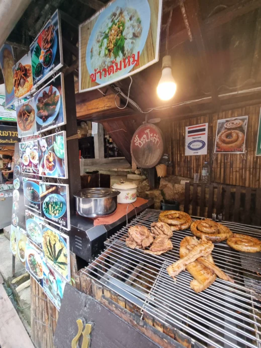 Mae Kampong, street food, grilled sausage, Thailand