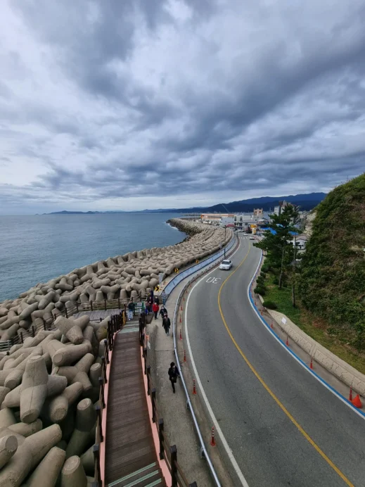 Pitstop in Uljin road view
