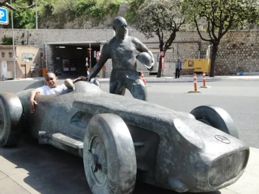 Kamren, car statue, France French Riviera