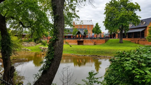 Hermann Wine Trail, pond, reflection of winery